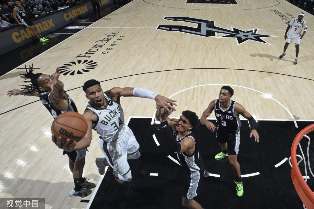 他终于在一 他终于在一